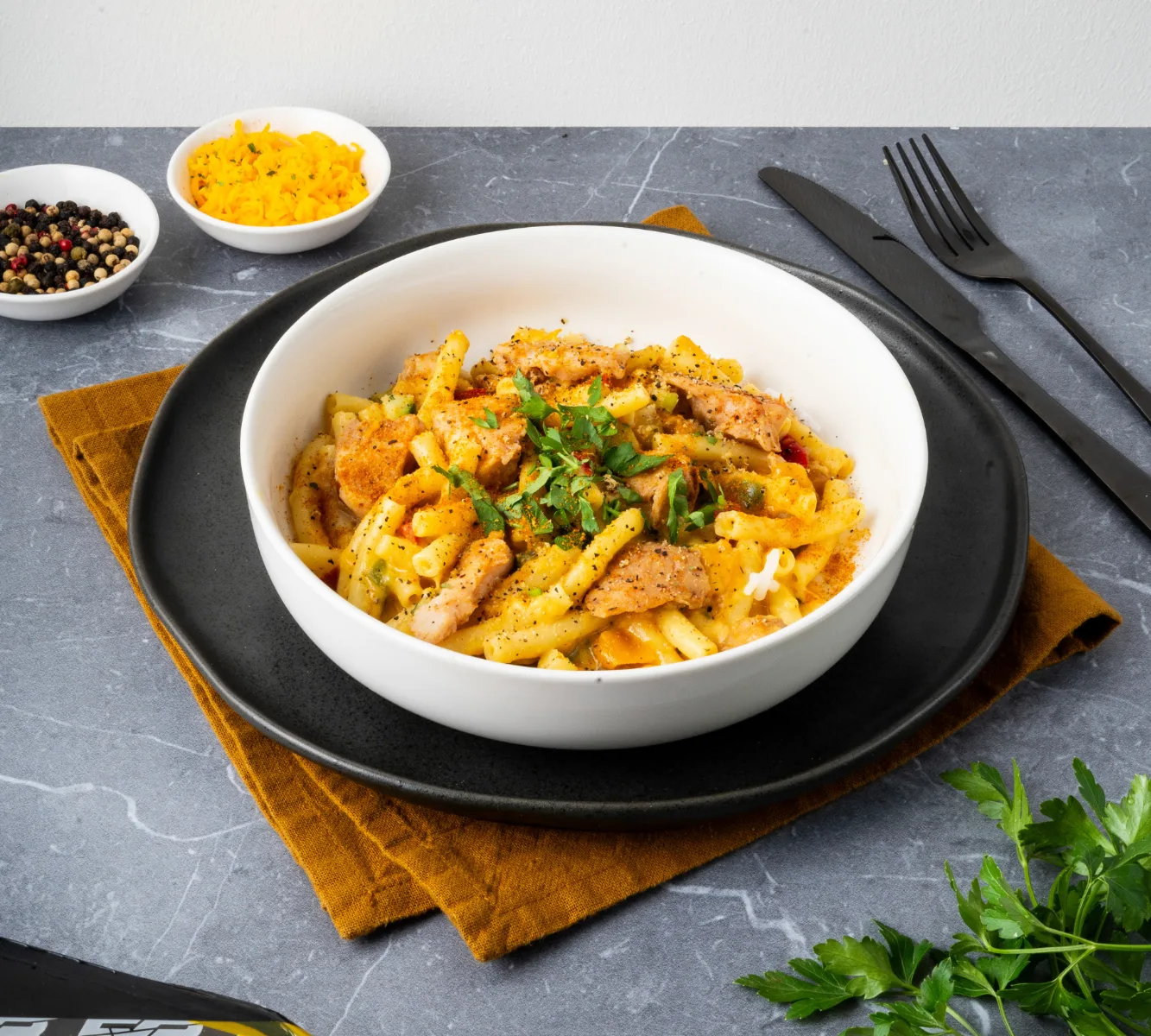 Cheesy Mac 'n Chicken 
